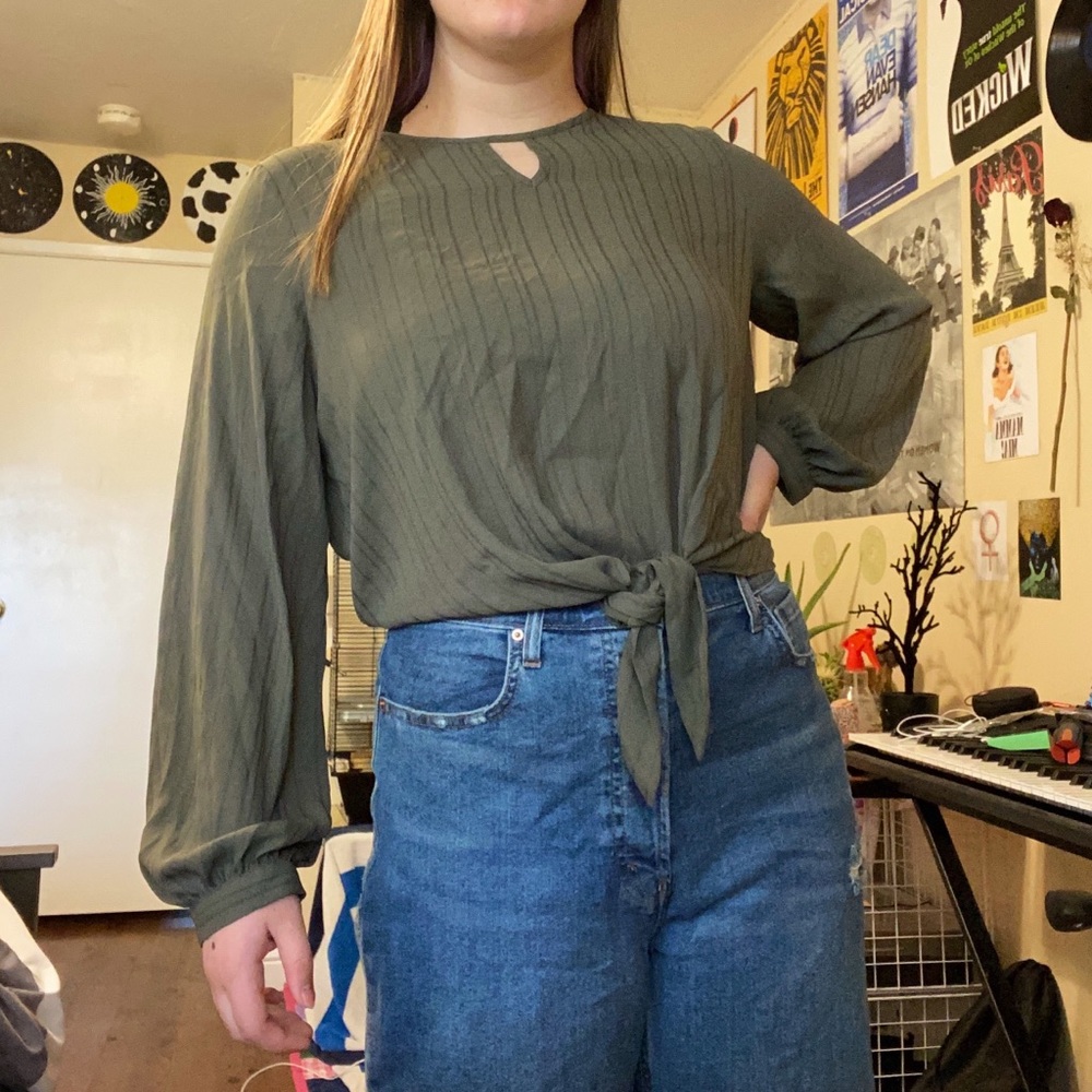 GREEN LONG SLEEVE